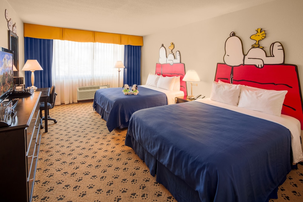Knotts Berry Farm Resort Hotel 18/41