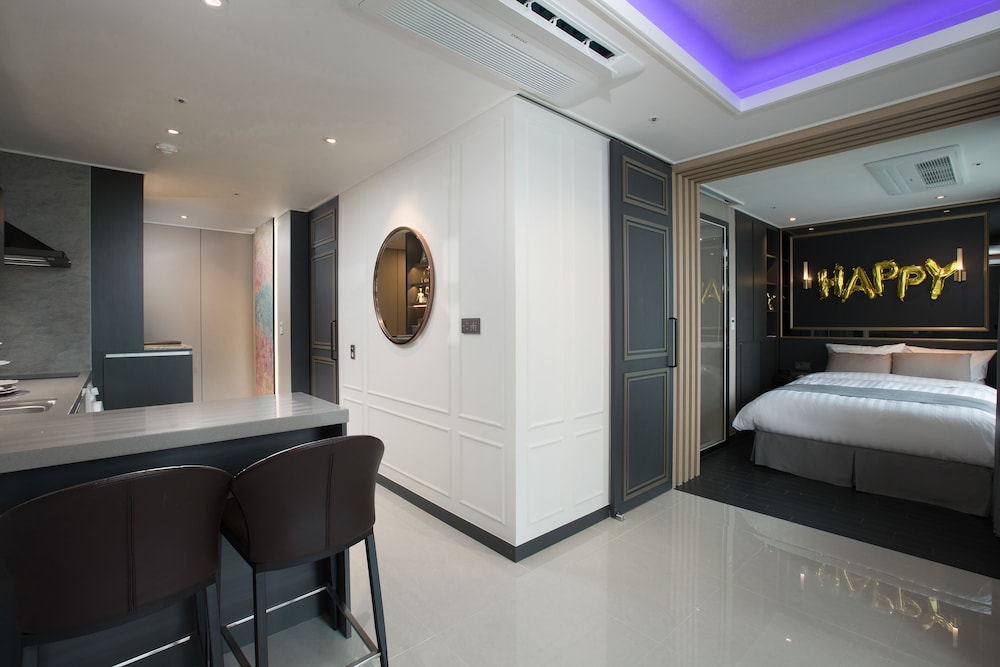 Utop Boutique Hotel and Residence 17/50