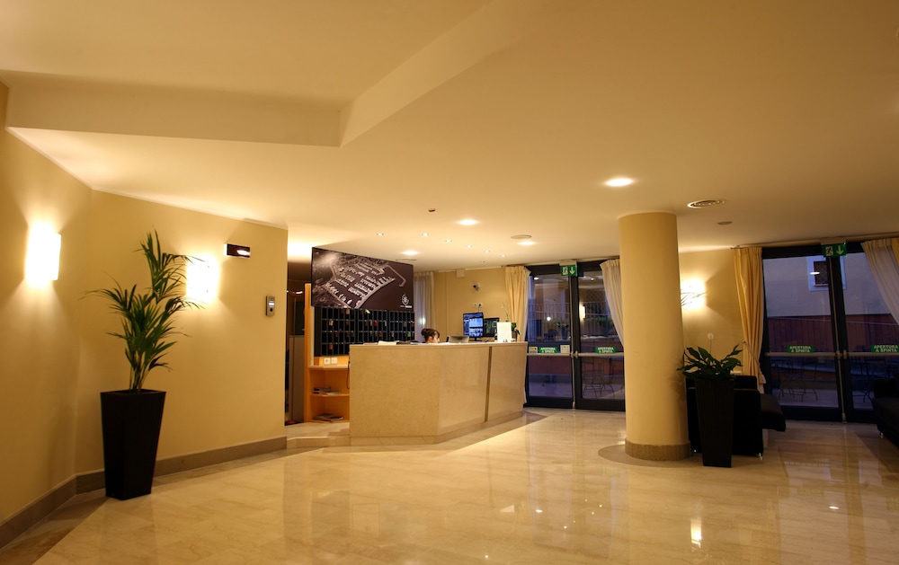 Hotel San Rocco 10/74