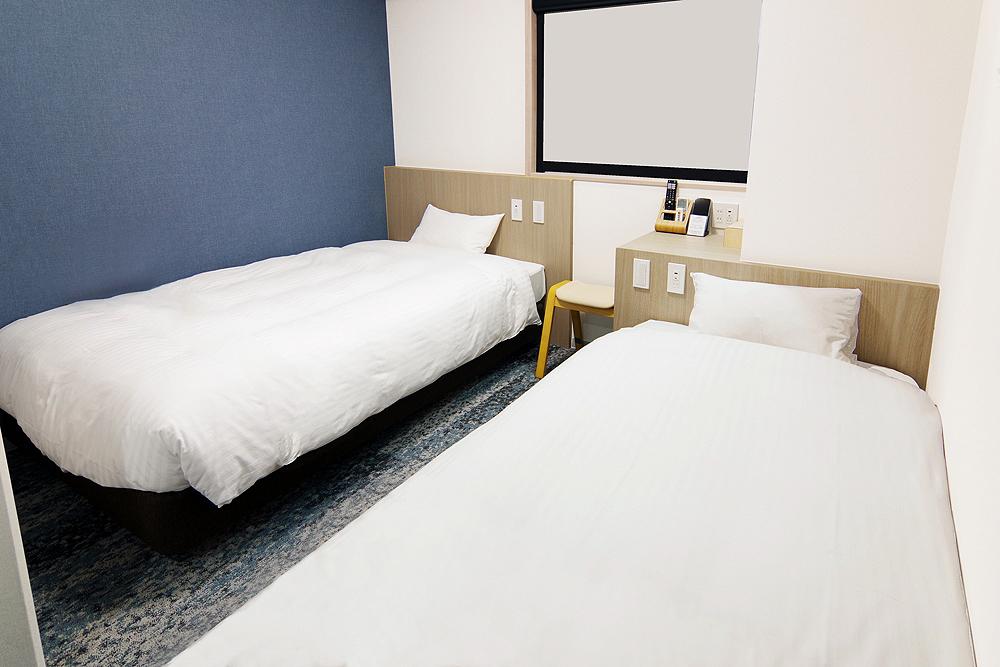 Compact, Standard, Twin Beds