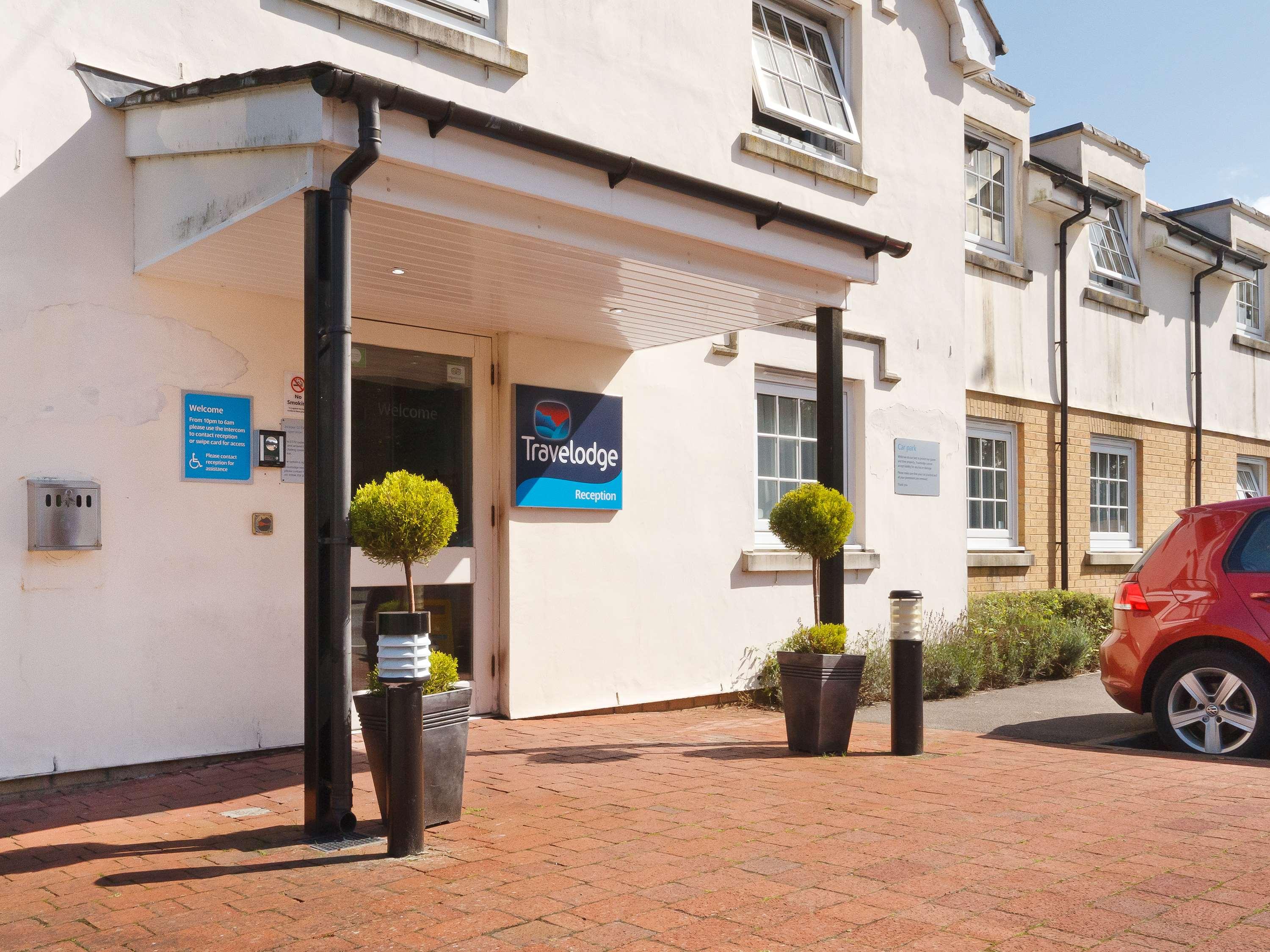 Travelodge Cardiff Airport 10/11