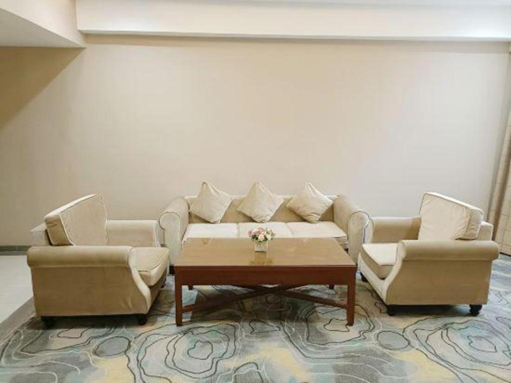 Vienna International Hotel (Nanning East Railway Station) 33/50