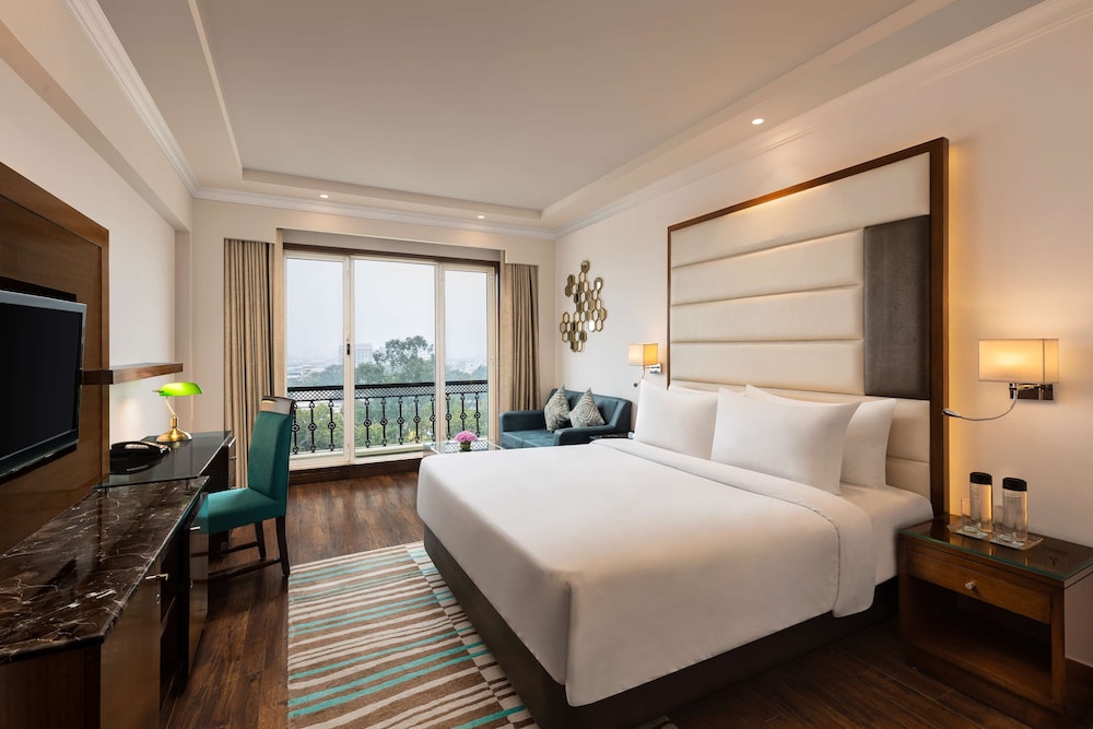 RADISSON JAIPUR CITY CENTER 19/68