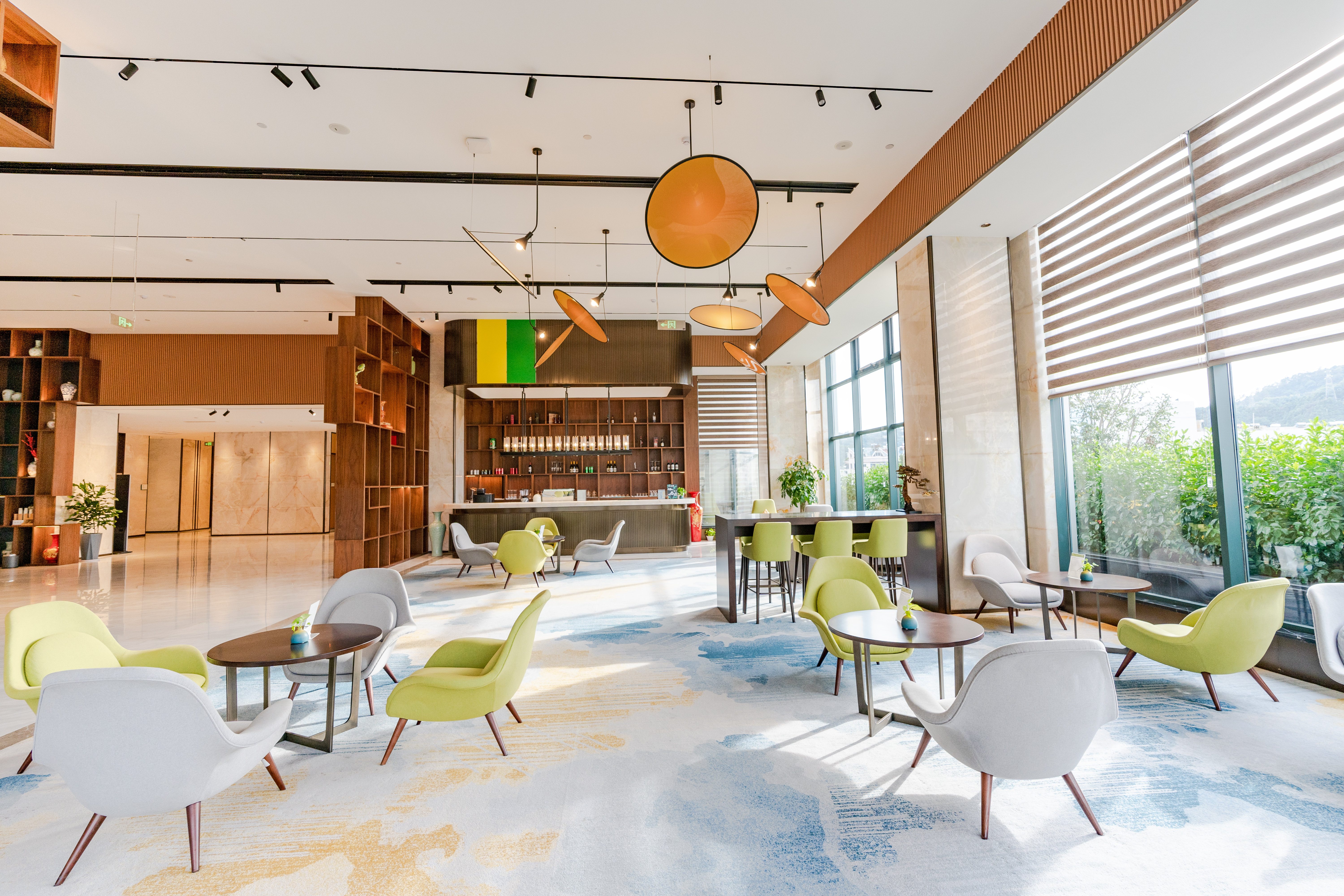 Holiday Inn One Thousand Island Lake 26/43