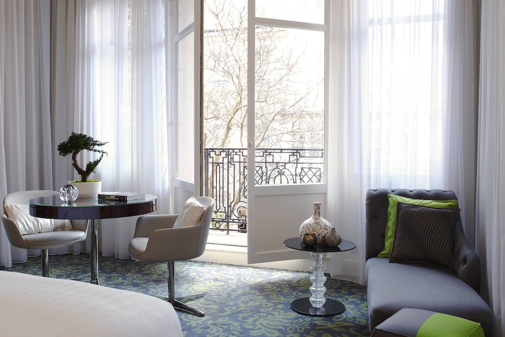 Renaissance Paris Nobel Tour Eiffel Hotel 28/38