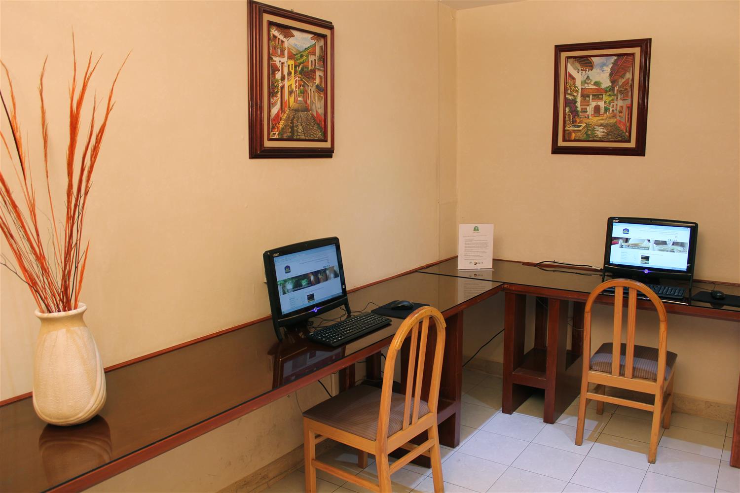 Best Western Plus Plaza Florida & Tower 36/55