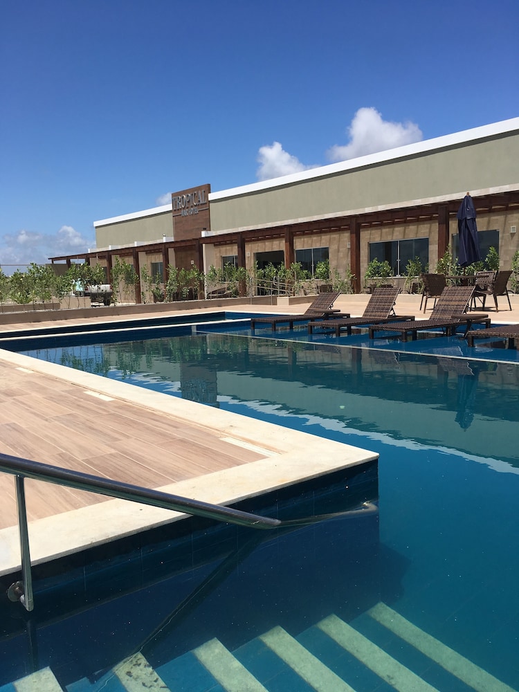 Tropical Mar Hotel 12/21
