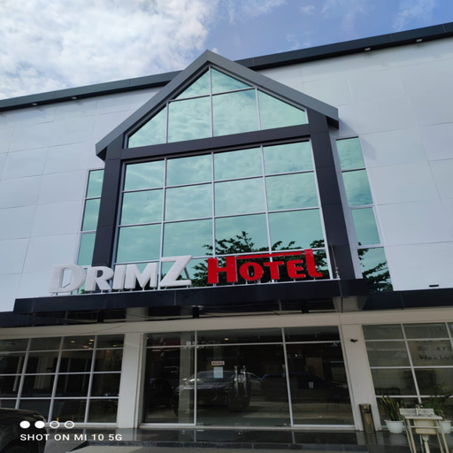 Drimz Hotel 1/8