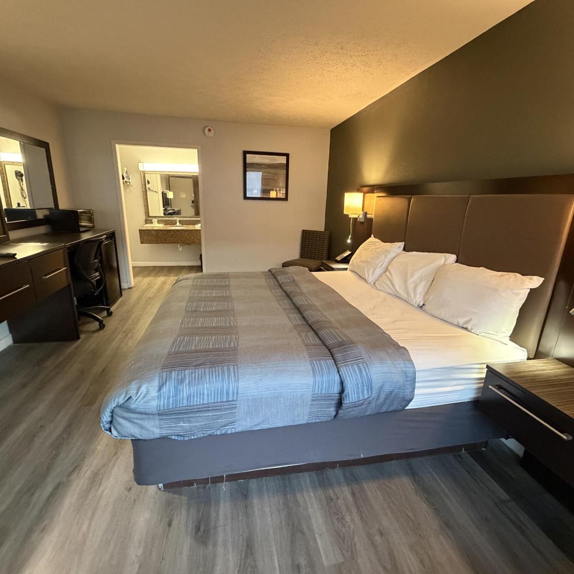 Room, King Bed, Smoking