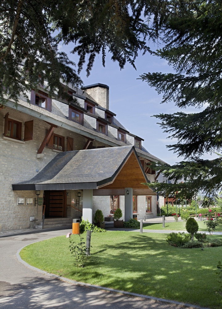 Parador De Arties 3/50