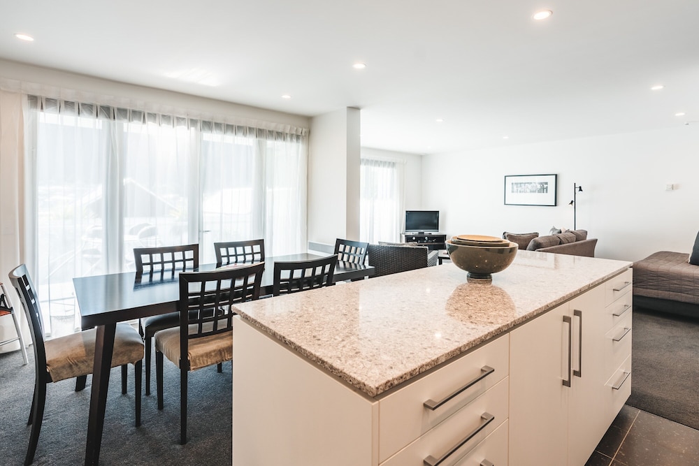 Blue Peaks Apartments 50/70