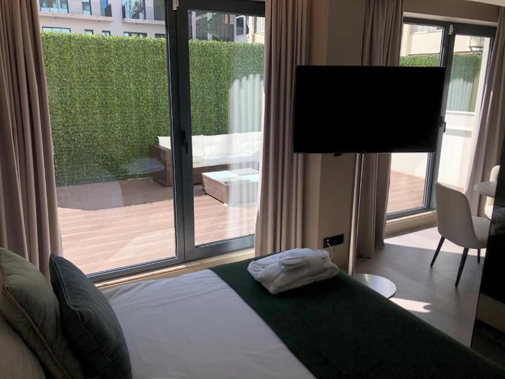 Omid Saldanha Hotel 12/33