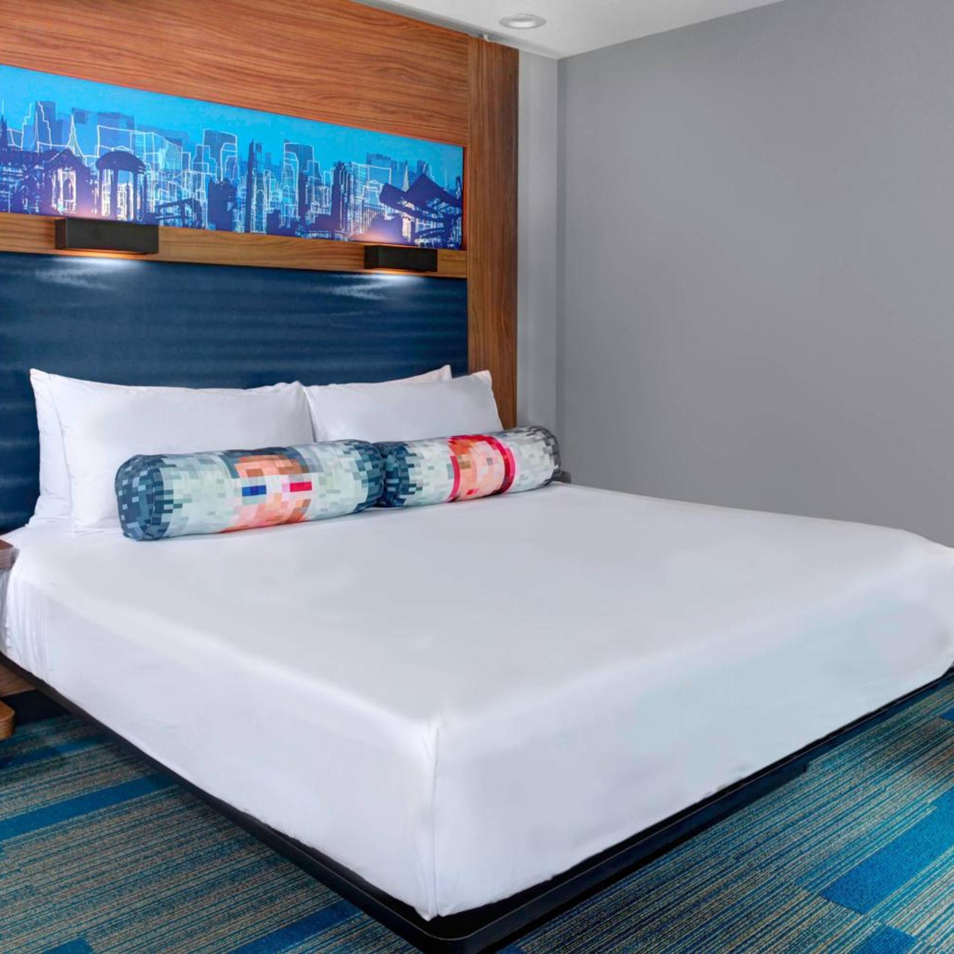 Aloft, Guest Room, King Bed