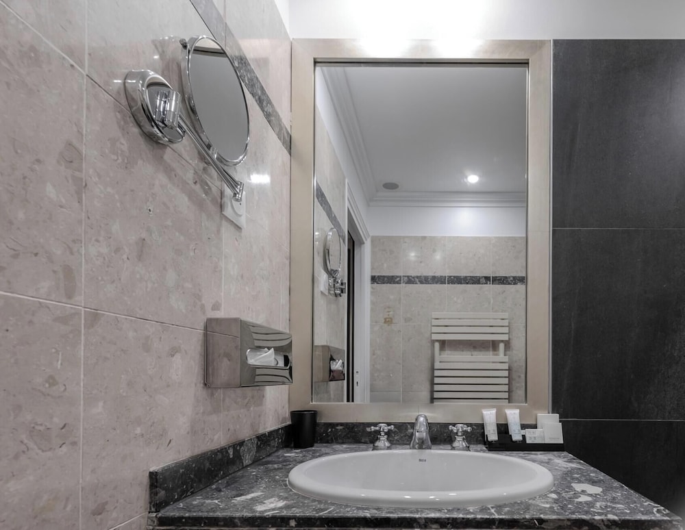 Hotiday Room Collection - Paris Arc de Triomphe 50/50