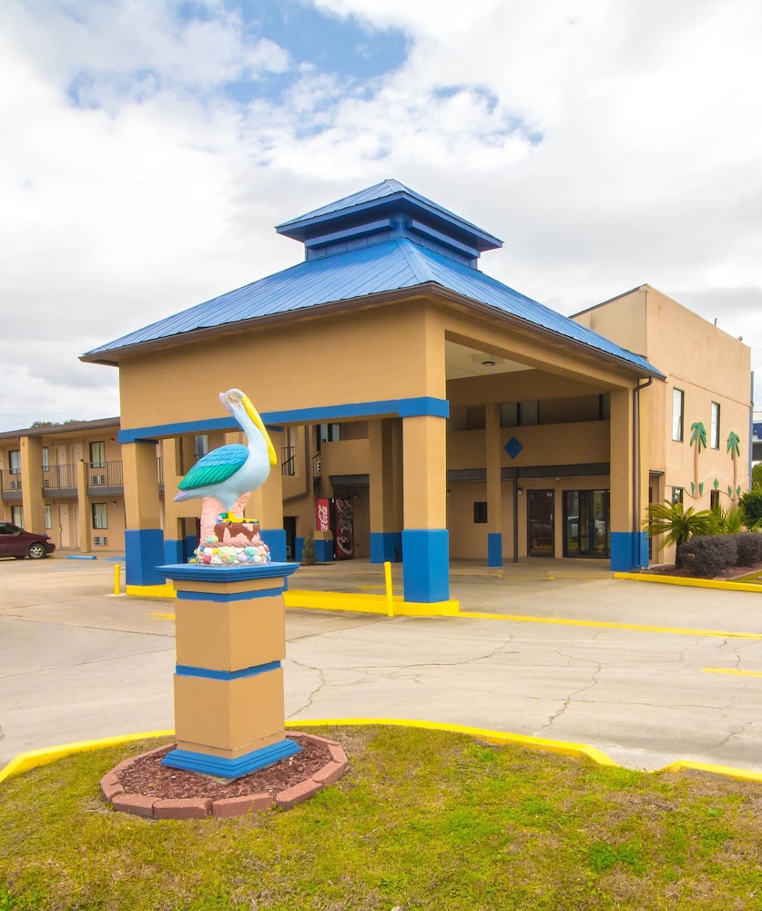 Americas Best Value Inn Suites Pensacola 1/30