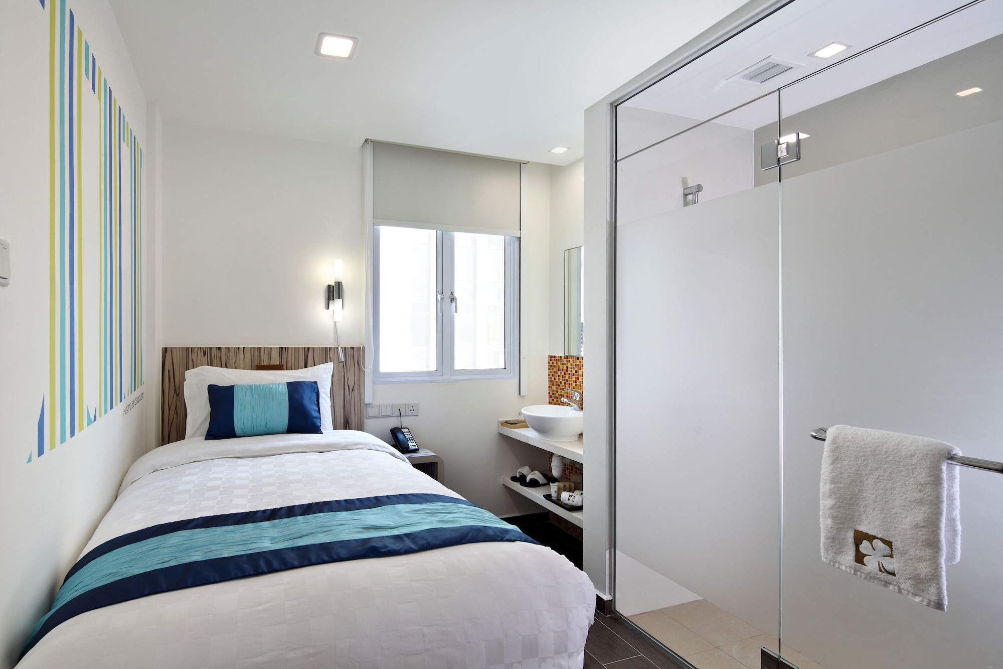 STUDIO, SINGLE BED