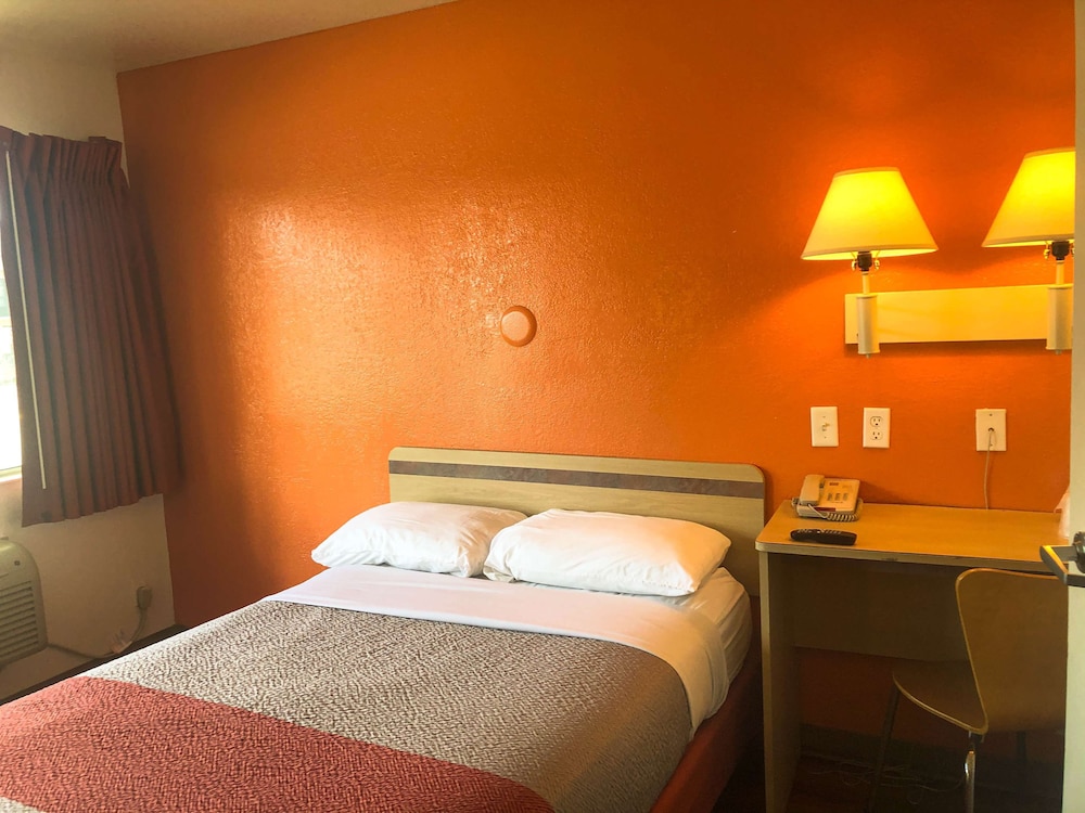 Motel6 Jacksonville, FL - Orange Park 39/60