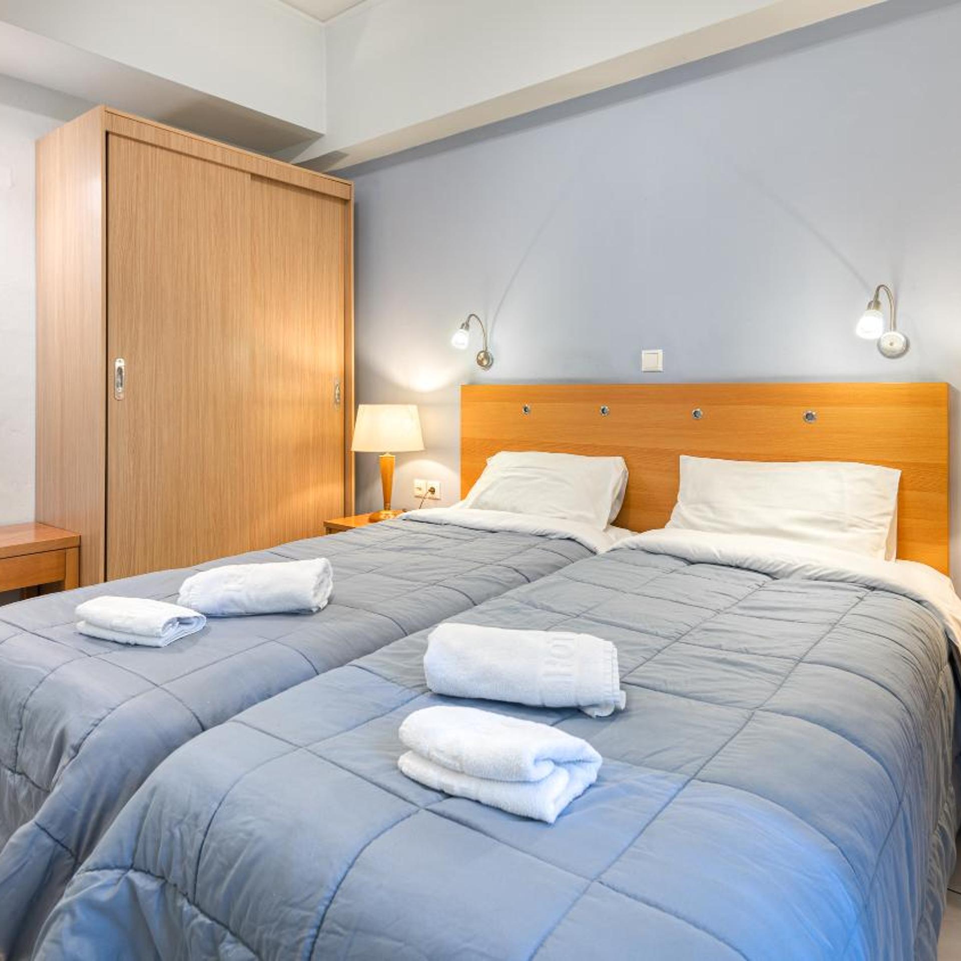 Room, Double or Twin Bed