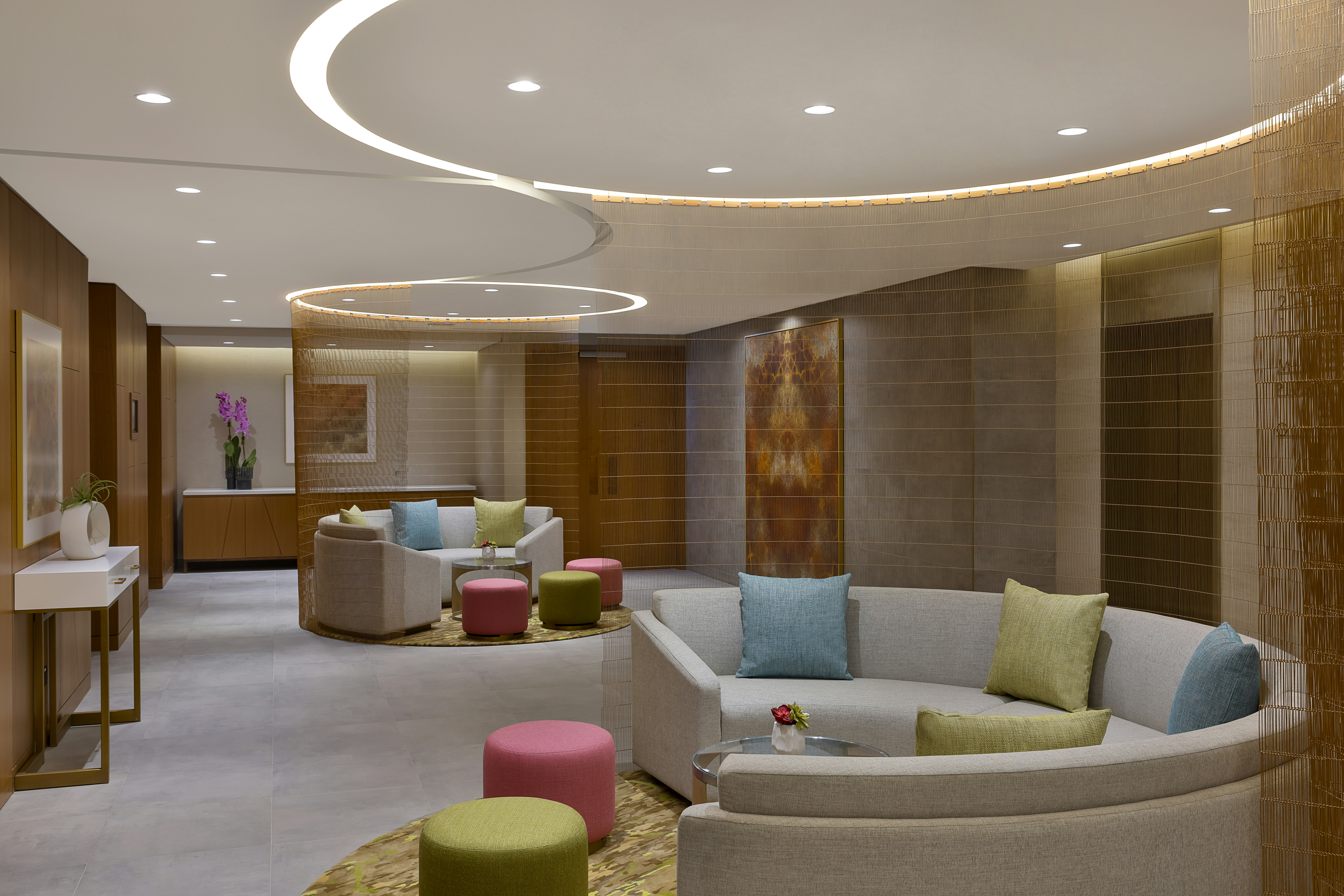 DoubleTree by Hilton Sharjah Waterfront Hotel and Residences 12/35