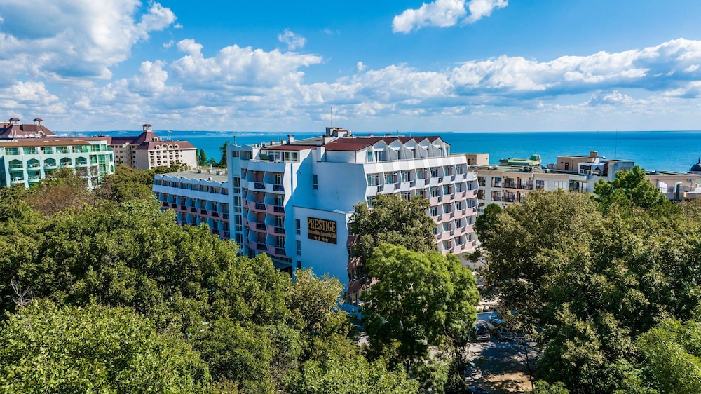 Prestige Deluxe Hotel Aquapark Club 74/76
