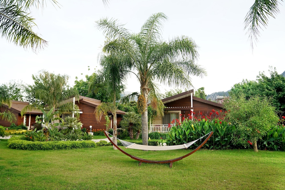 Cirali Hera Hotel 77/86