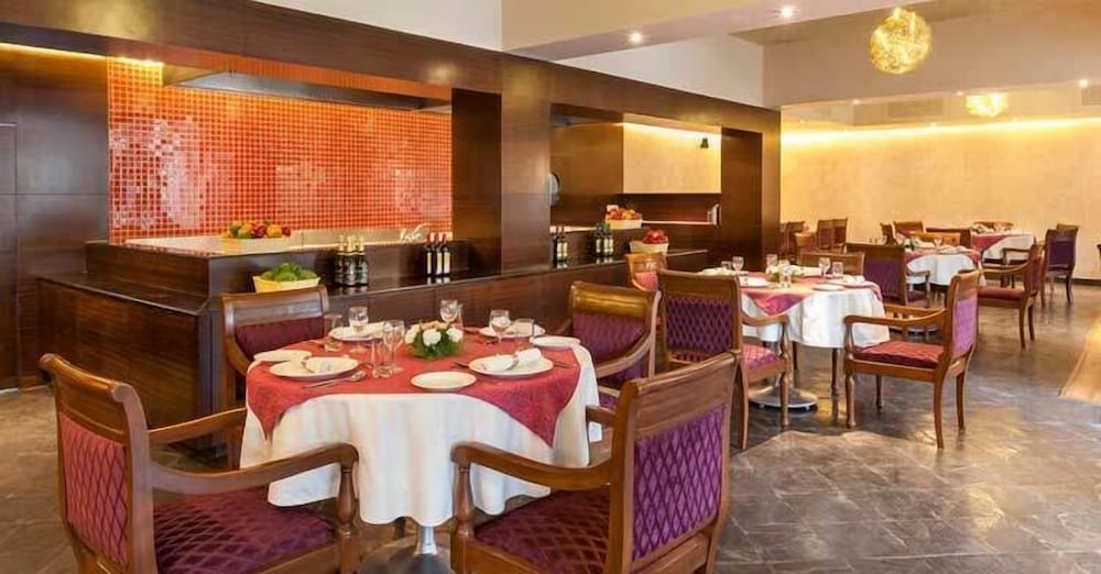 Hotel Hilltone 33/50