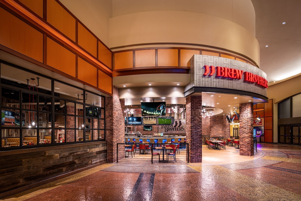Harrah's Kansas City - A Caesars Rewards Destination 10/81