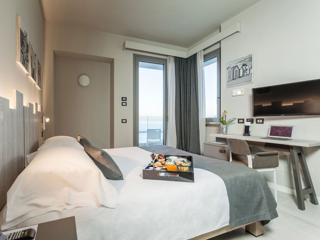 Executive, Triple, Sea Front