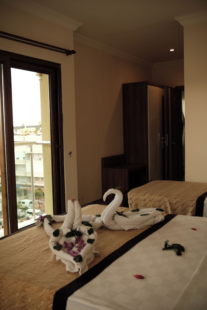 Mitos Apartment Hotel 18/42