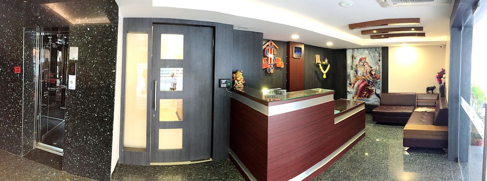 Prestige Hotel 9/50