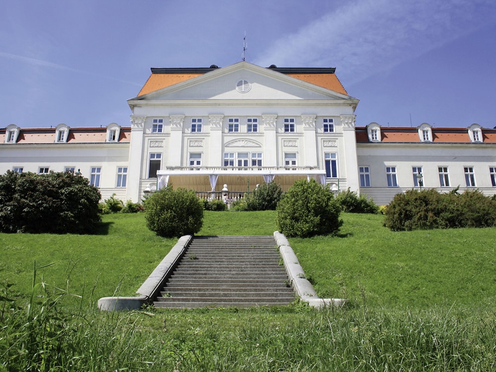 Austria Trend Hotel Schloss Wilhelminenberg 72/74
