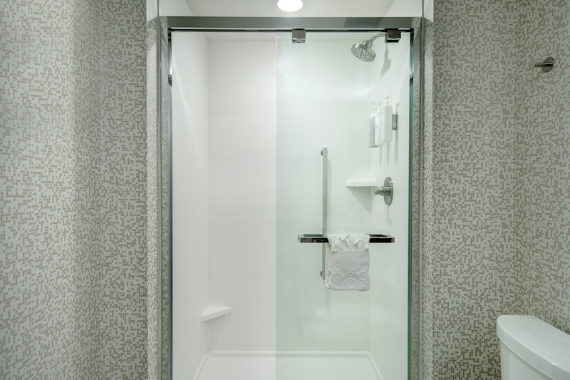 Home2 Suites by Hilton Grand Rapids Airport 24/24