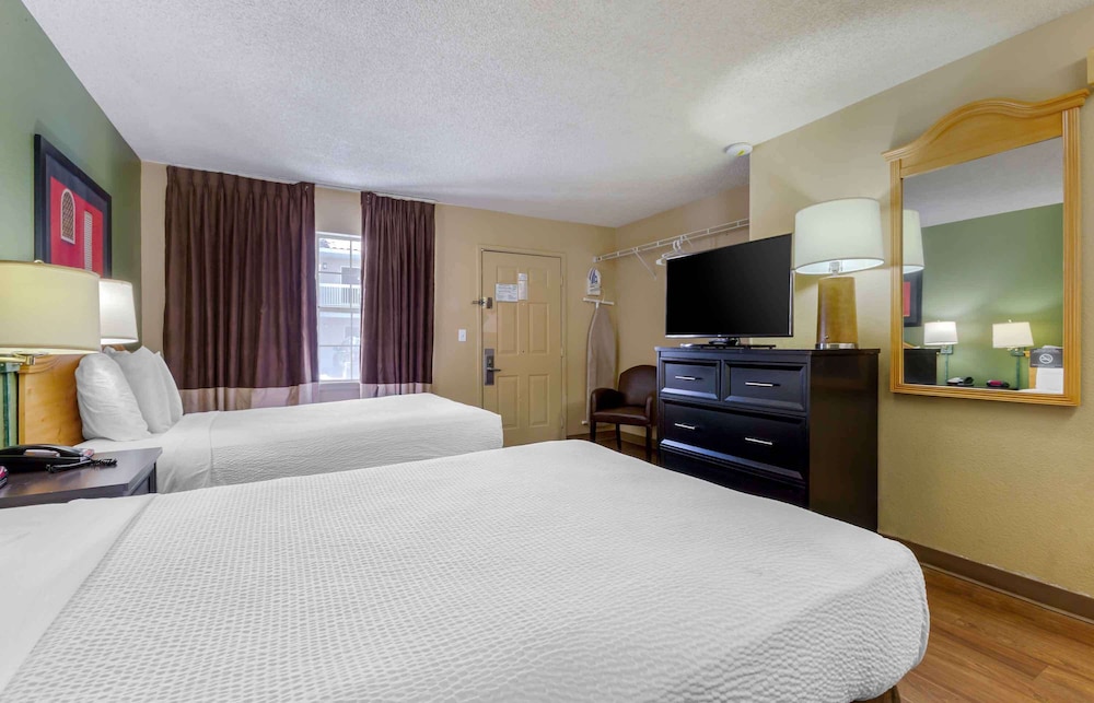 Extended Stay America Suites Phoenix Scottsdale Old Town 19/40