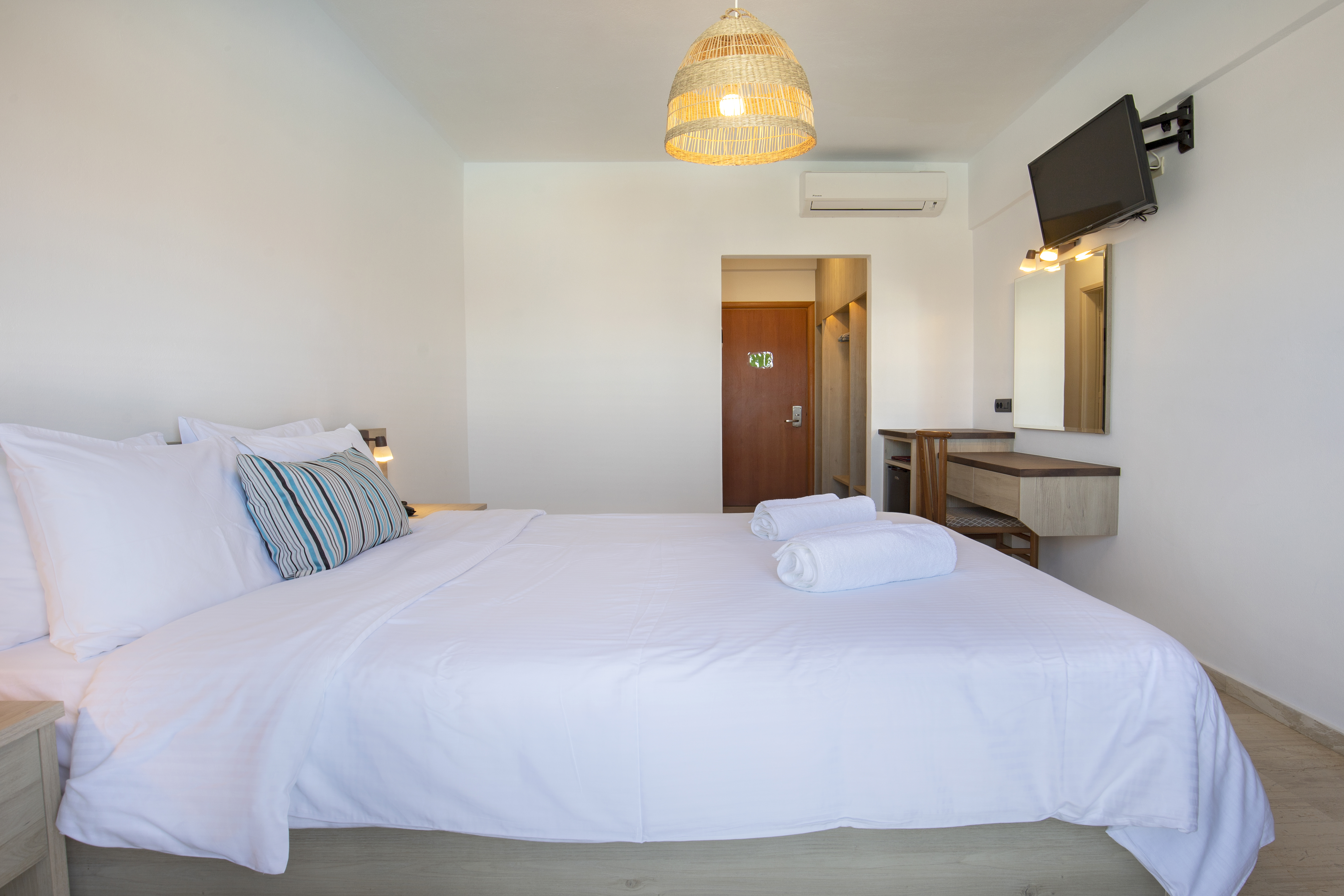 غرفة بسرير مزدوج أو سريرين منفصلين بإطلالة على البحر، Sami Beach Hotel 5/9