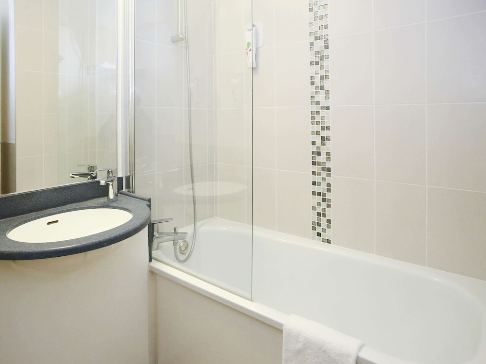 Ibis Orleans La Chapelle Saint Mesmin 63/64