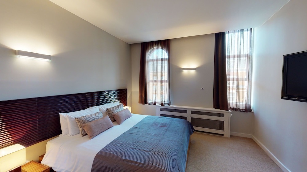 1 BEDROOM, APARTMENT, LARGE