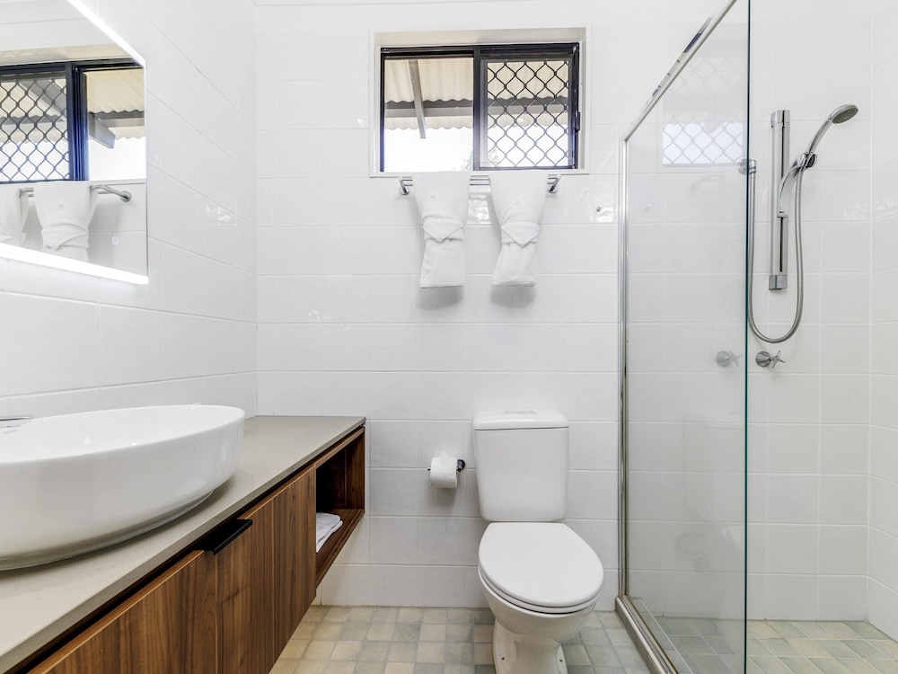 Mercure Darwin Airport Resort 82/83