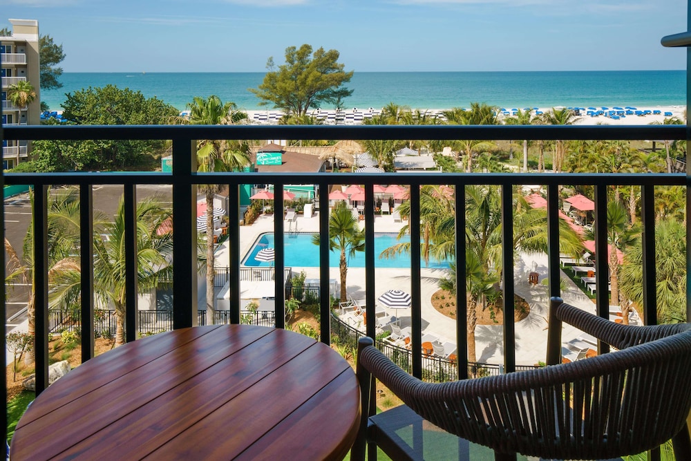 Hilton Garden Inn St Pete Beach 13/80