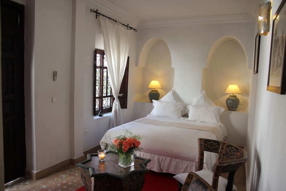 SUPERIOR, DOUBLE BED