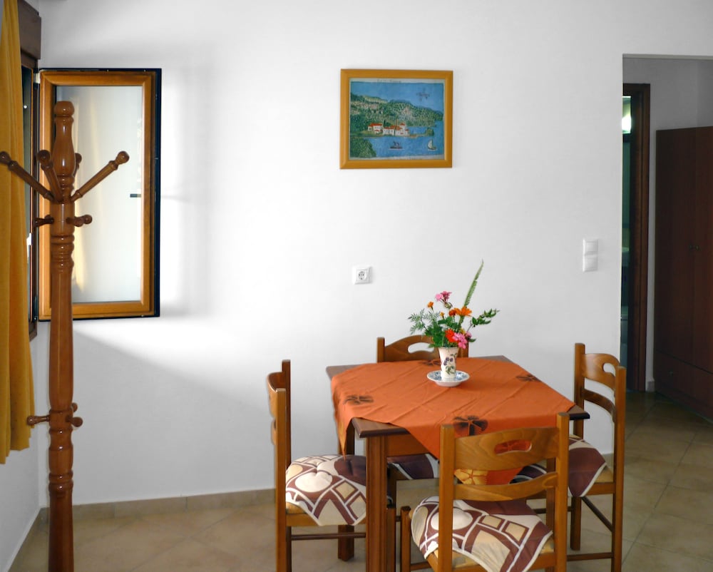 Nereides Seaside Apartments 64/73