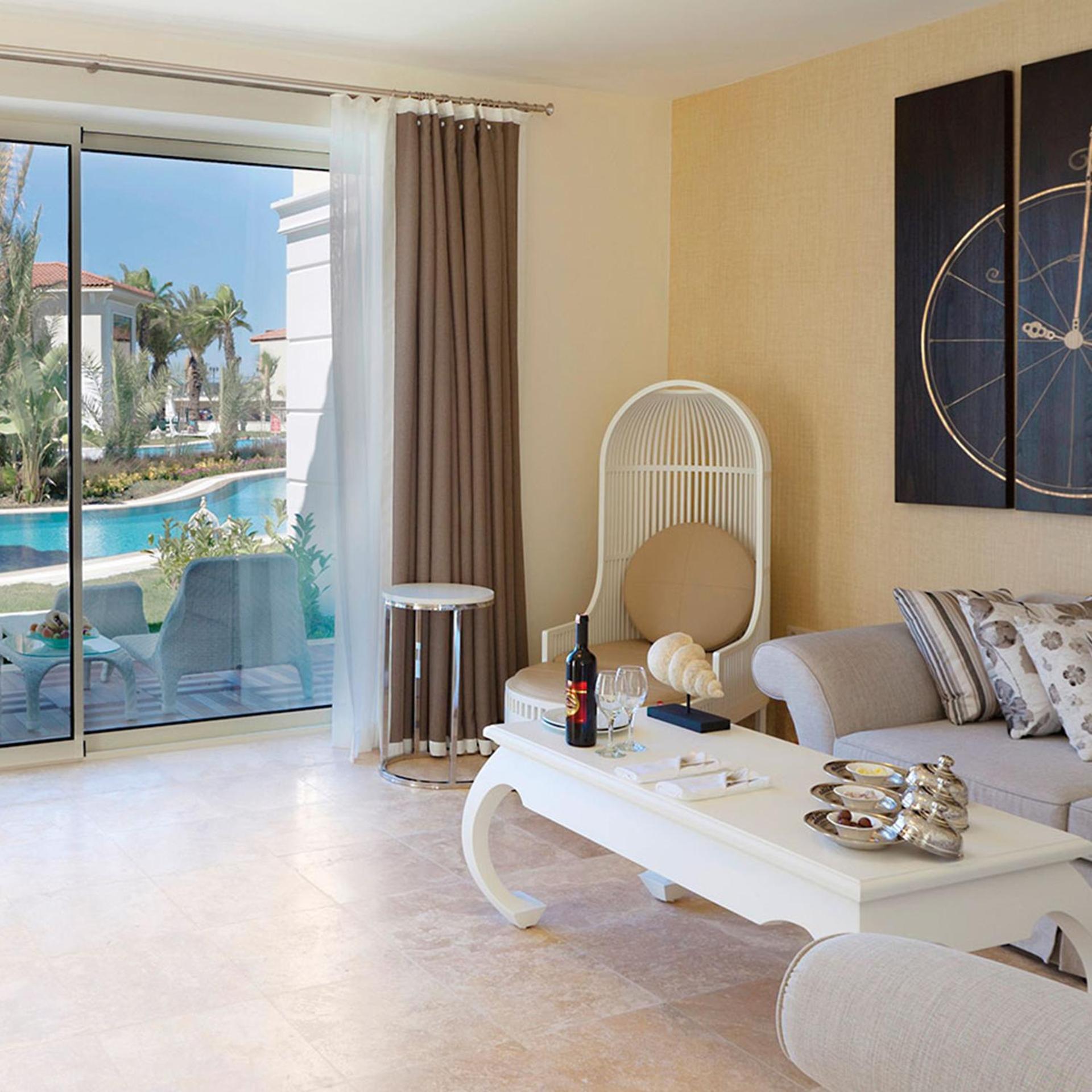 Lake, Villa