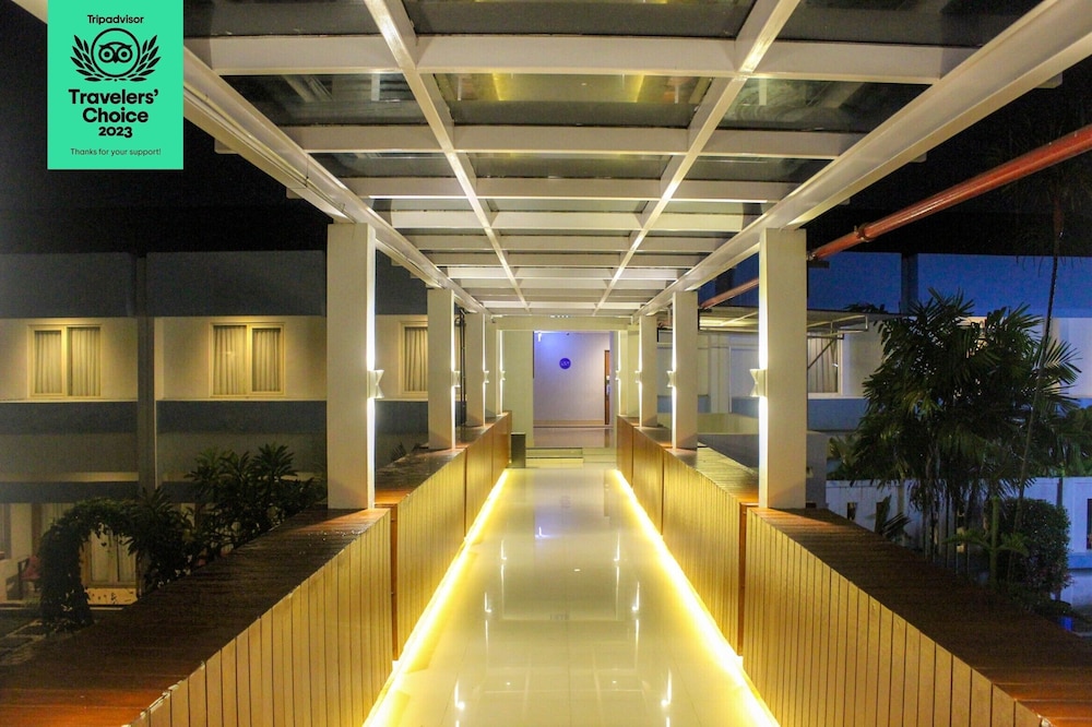 Hotel Dafam Cilacap 4/36