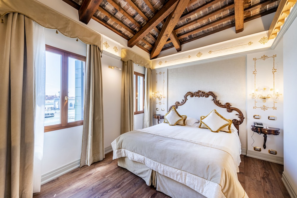 Hotel Monaco & Grand Canal 15/50
