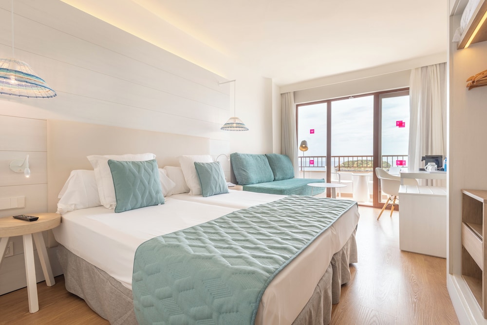 Leonardo Royal Ibiza Santa Eulalia 16/50
