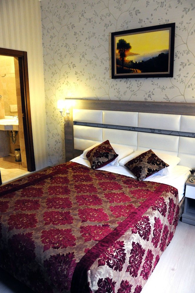 Nil Hotel 15/61