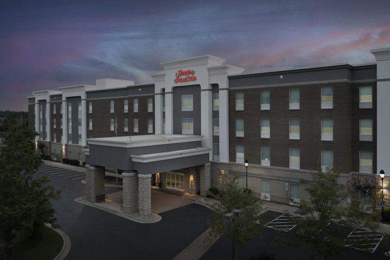 Hampton Inn Suites Holly Springs 1/14