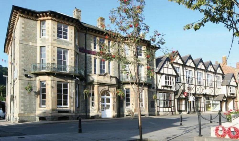 The Knighton Hotel by Payman Club 47/50