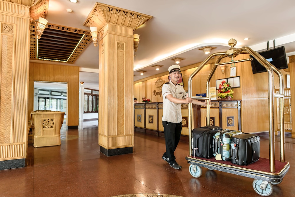 Huong Giang Hotel 44/77