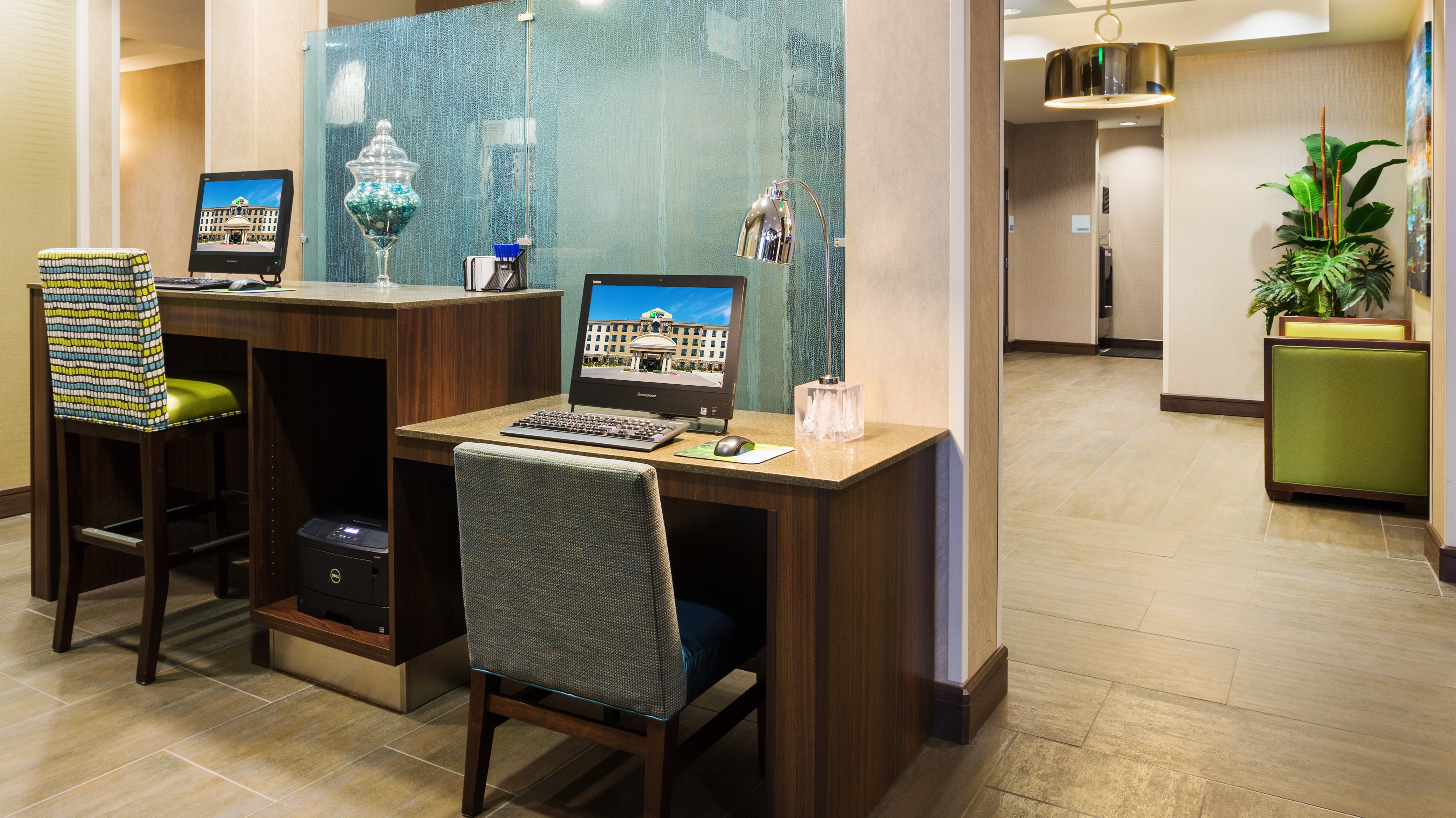 Holiday Inn Express & Suites Midland South I-20 63/69