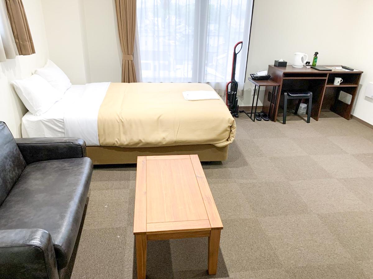 Semi Room, Luxury, Single, Semi Double Bed, Smoking